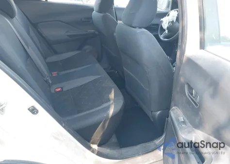 2018 Nissan Kicks S z USA, uszkodzony, nr VIN 3N1CP5CU4JL521234